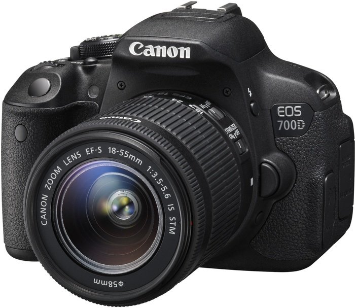 EOS 700D